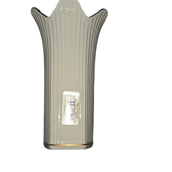 Lenox Meridian White & Gold Vase | Elegant Design | Like New - Picture 3 of 6